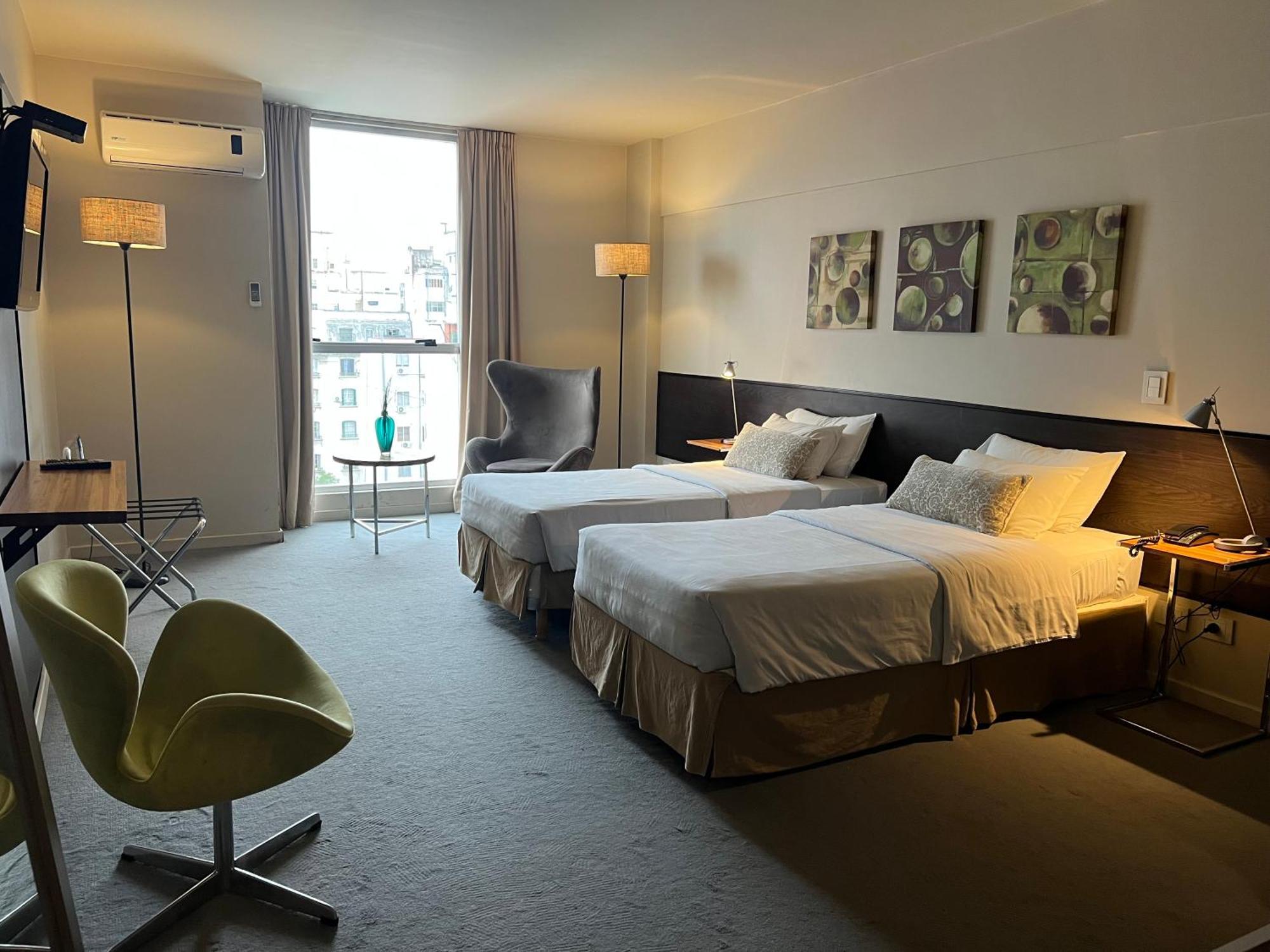 Quarto Superior com Cama de Casal ou 2 de Solteiro